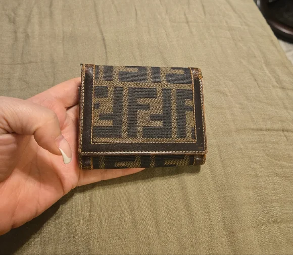 Fendi Brown Key & Card Holder with Vintage Patina - Picture 8 of 8